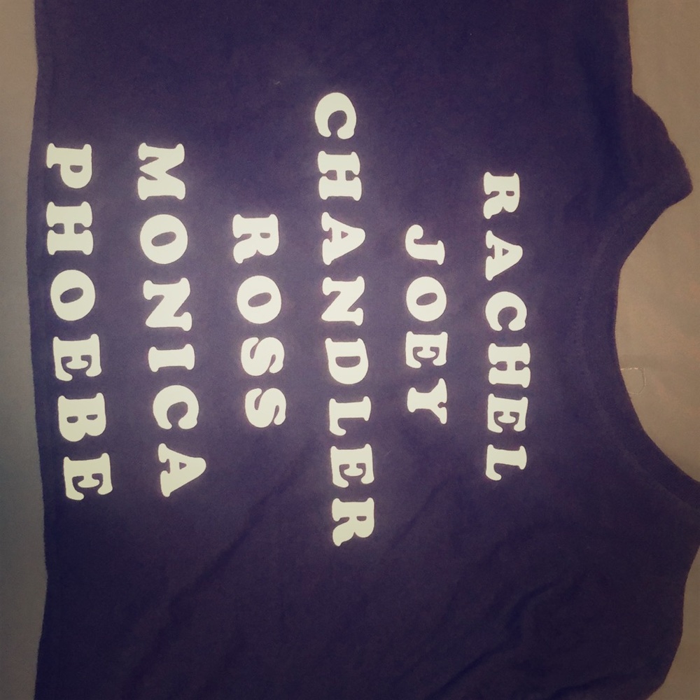 A F.R.I.E.N.D.S cropped tee!